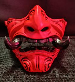 Maschera Oni Samurai Rosso e nero - Collezionismo In vendita a Pescara
