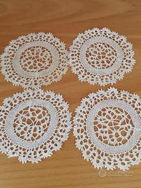 Sottobicchieri in pizzo al tombolo e uncinetto. 