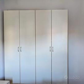 Armadio Ikea 4 Ante Battenti