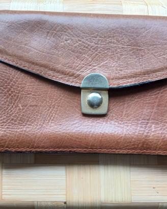 borsello pochette da polso in pelle marrone