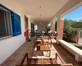 Villetta con due unità immobiliari