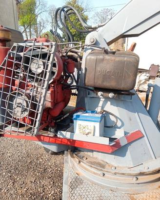 Caricatore ,scava fossi