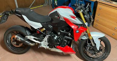 Bmw F900R