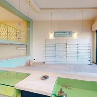 Locale commerciale bilivelli in centro