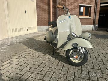 Piaggio Vespa faro basso 1953