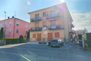 2 LOCALI A PARMA