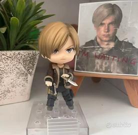 Action figure Leon Kennedy di Resident evil 