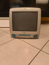 iMac G3 anni 90 con tastiera e Alimentatore blu