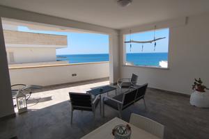 FRONTE MARE PRIMO PIANO 