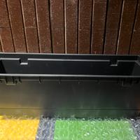 Vaso grigio da fioriera / balconiera con sottovaso