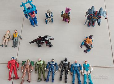 lotto giocattoli pupazzi action figure varie