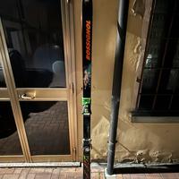 Sci Rossignol Graphite Sport con attacchi Salomon
