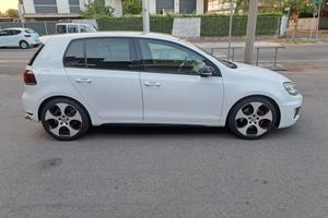 Volkswagen Golf GTI 2.0 TSI 5p.