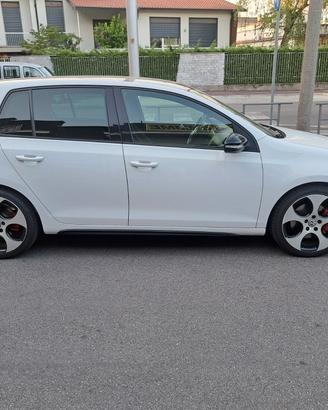 Volkswagen Golf GTI 2.0 TSI 5p.