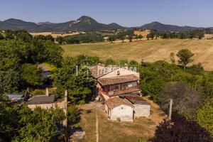 Casa indipendente con corte privata