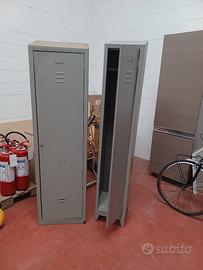 ARMADIETTO SPOGLIATOIO IN METALLO