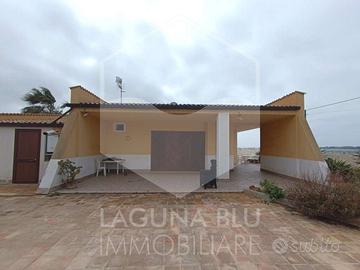 Villa con vista sulle isole