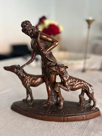 Statuetta “Diana cacciatrice con i levrieri”