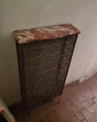 Copritermosifone in metallo decorato e base marmo