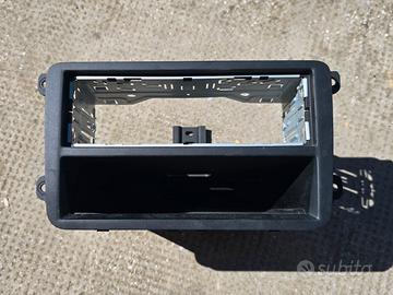 Mascherina radio con portaoggetti 