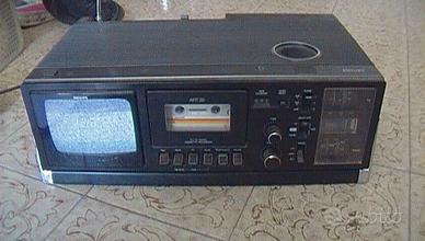 Philips ART20 TV, radio e mangiacassette.