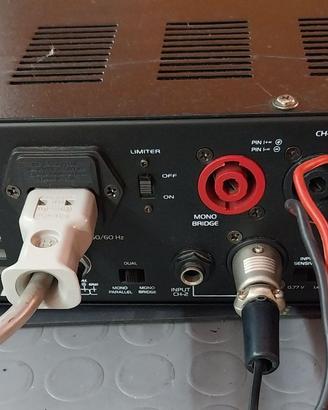 amplificatore OMNITRONIC P1500 2x750w