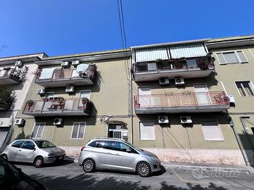 Appartamento con box in zona centrale