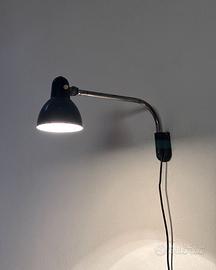 Lampada industriale da parete Bauhaus anni '30