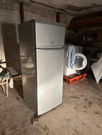 Frigorifero Ariston Grigio