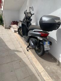 Kymco People one 125i - 2017 2500 km quasi nuova