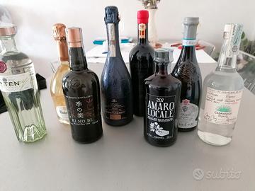 8 Bottiglie da collezione 