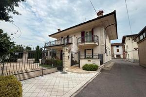 VILLA SINGOLA A BARBATA