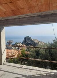 Castelmola palazzetto panoramico170mq da completar