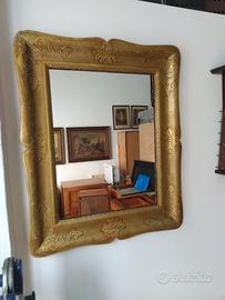 Raffinata  e rara cornice “a guantiera” siciliana