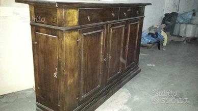 Antico mobile servante