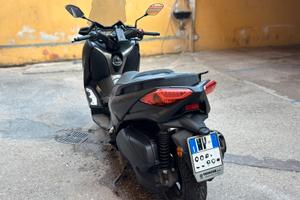 YAMAHA XMAX 300