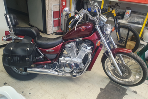 Suzuki intruder 800