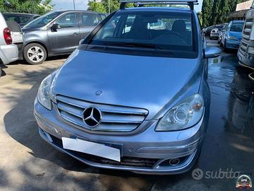 MERCEDES - Classe B - 200 CAMBIO ROTTO