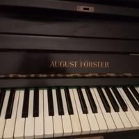 pianoforte antico con tasti in avorio