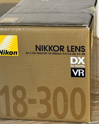 Nikon AF-S DX 18-300mm f/3.5-5.6 G ED VR