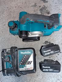 pialla professionale Makita DKP181ZJ 