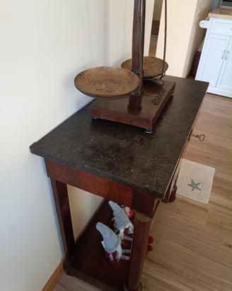Tavolino antico con marmo nero 