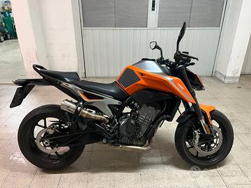 KTM Duke 790