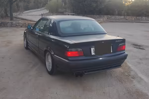 DUE BMW 320i 24v  E36 CABRIO 