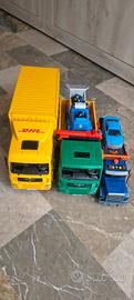 3 Camion giocattolo  