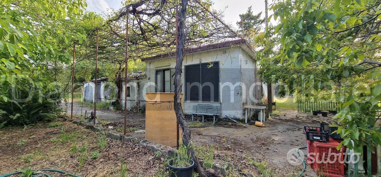 Fabbricati con terreno a Piedimonte Etneo - Vista 2