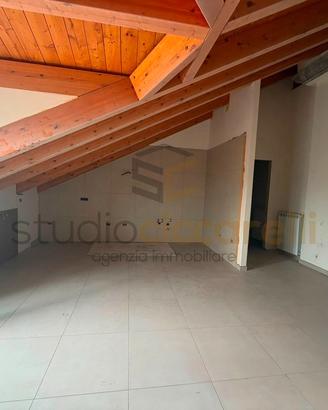 Mansarda Di Nuova Costruzione In Condominio