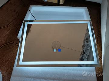 Specchio touch con led