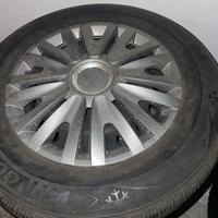 Gomme 215/65/R16 con i cerchi