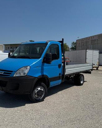 IVECO Daily 35C10 a cassone